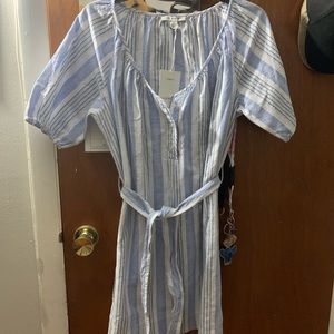 Free assembly dress